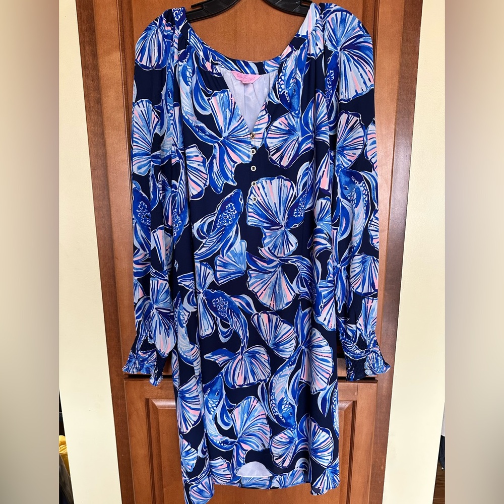 Beautiful flowy Lilly dress!